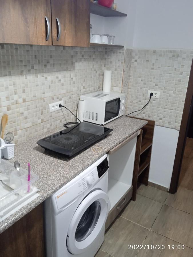 4 Rooms Apartment Tulcea Exterior foto